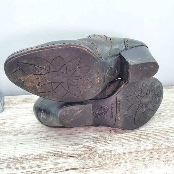 Born W32419 Chattel Western Ankle Bootie 10 - Picture 7 of 8